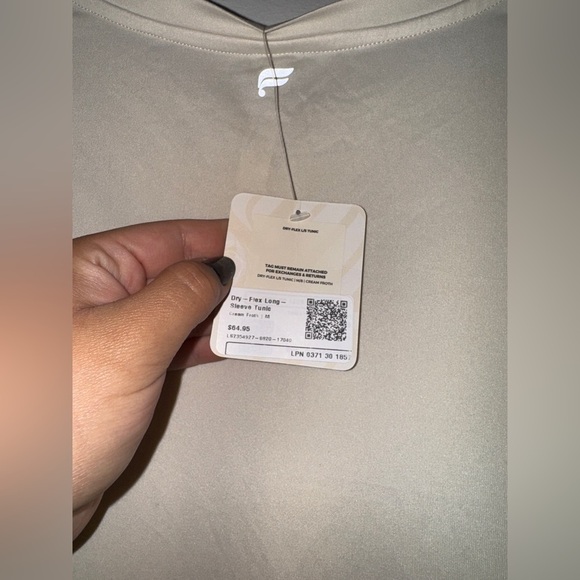 Fabletics Dry-Flex Cream Long-Sleeve Tunic NWT Medium - Picture 7 of 7